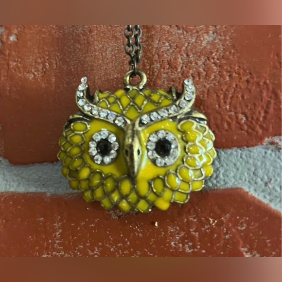 Vintage Owl Yellow/Rhinestone Pendant & Necklace - Picture 5 of 7